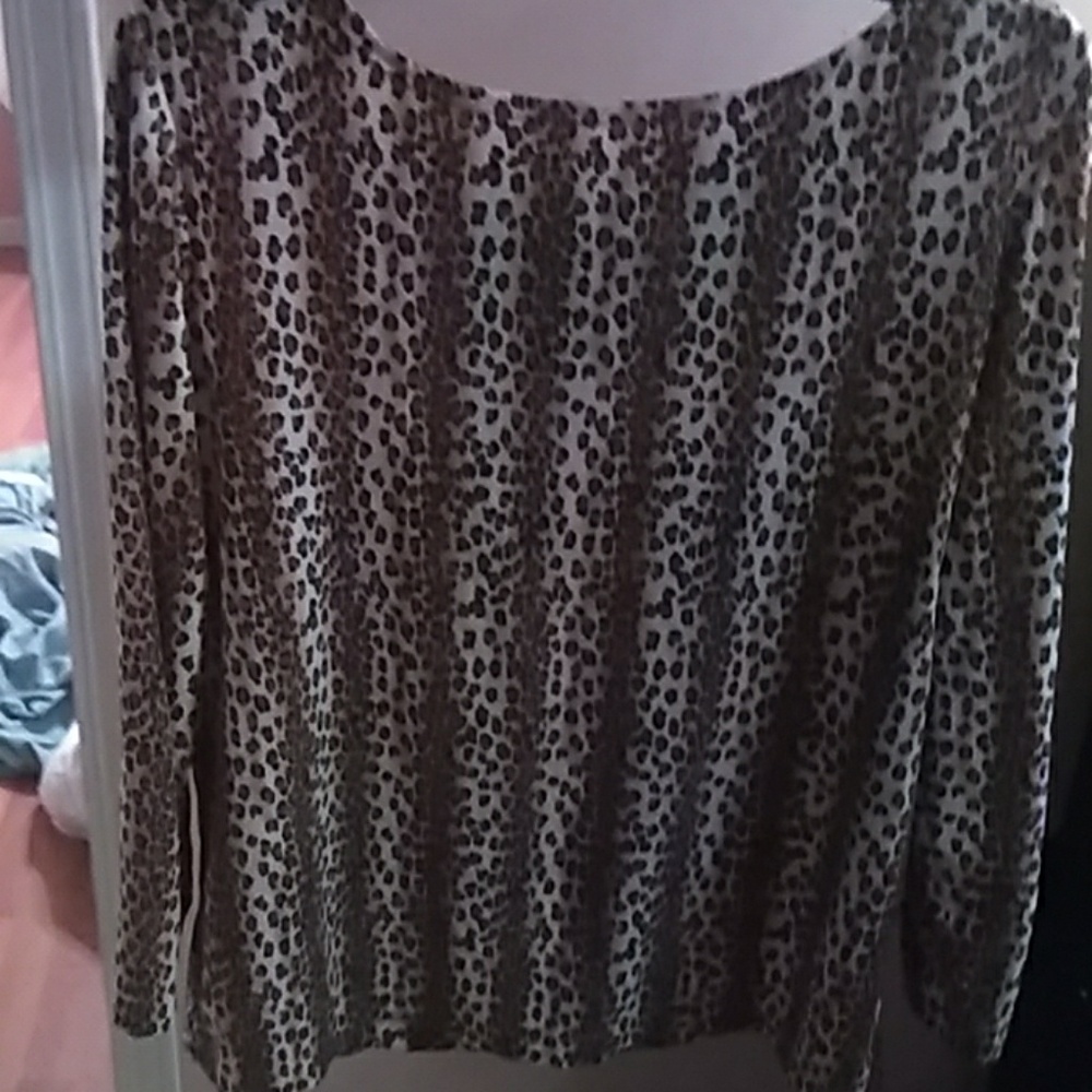 Preston & York SIZE M BEAUTIFUL LEOPARD PRINT TOP